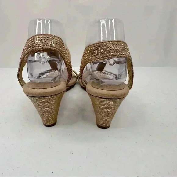 New York Transit GIVEN MOMENT Wedge
Gold Sandal Rhinestone Embellished Size 9 - Picture 6 of 13